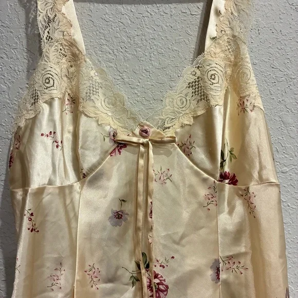 Vintage Victoria’s Secret 90s Floral Lace Slip Pink Yellow Dress RARE - Picture 2 of 4